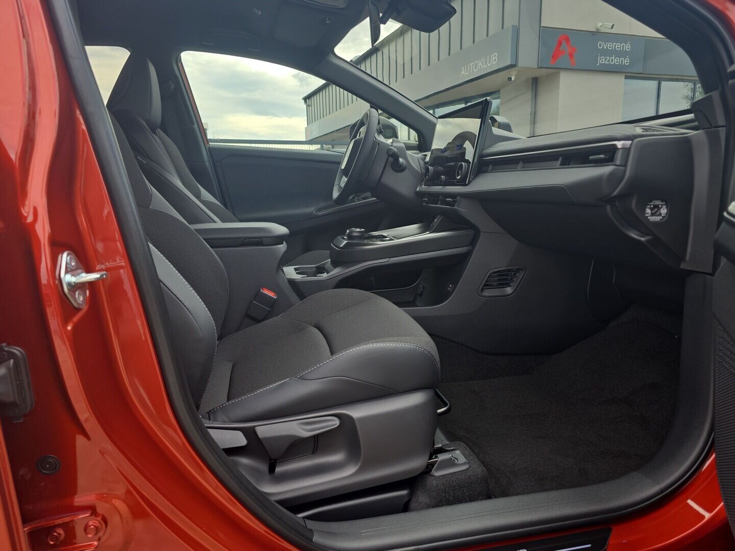 Toyota C-HR+