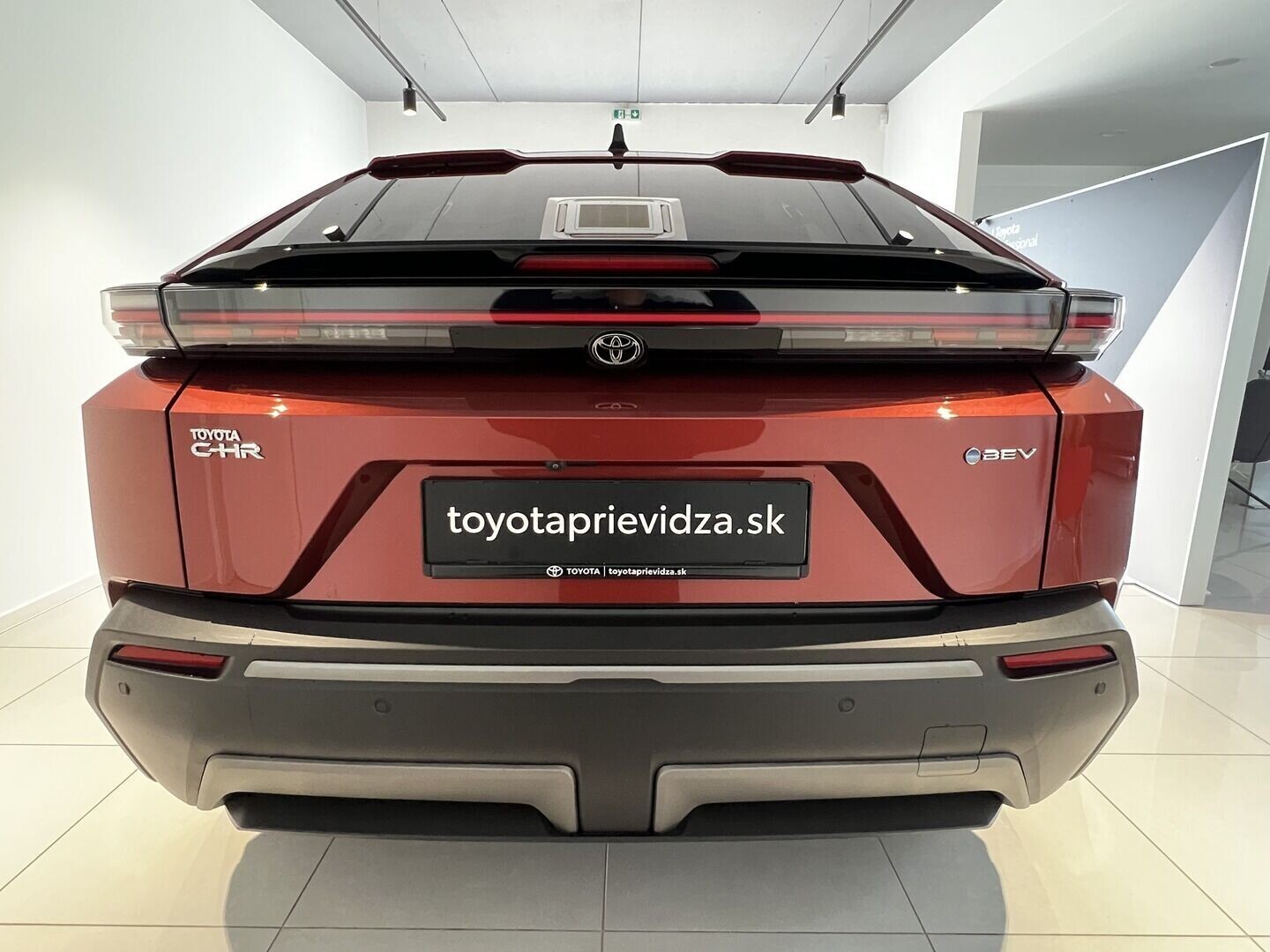 Toyota C-HR+