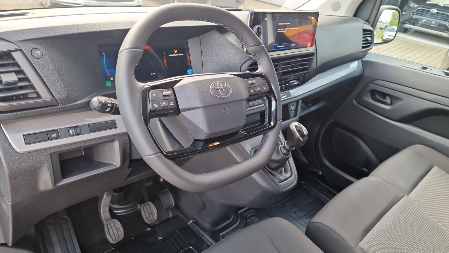 Toyota PROACE