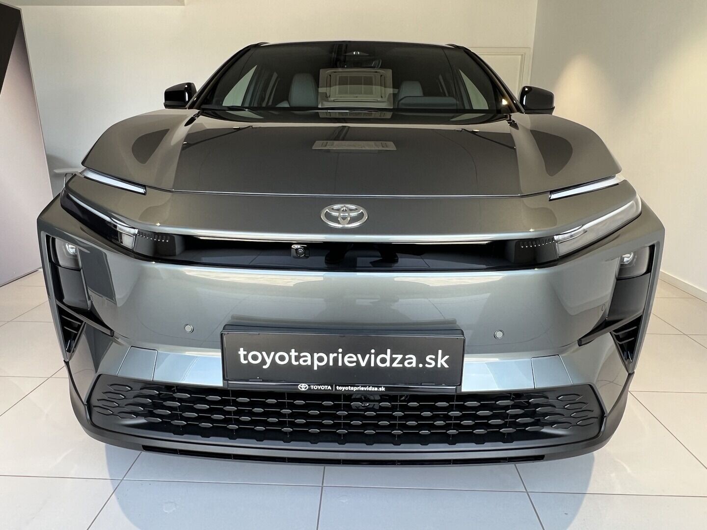 Toyota C-HR+