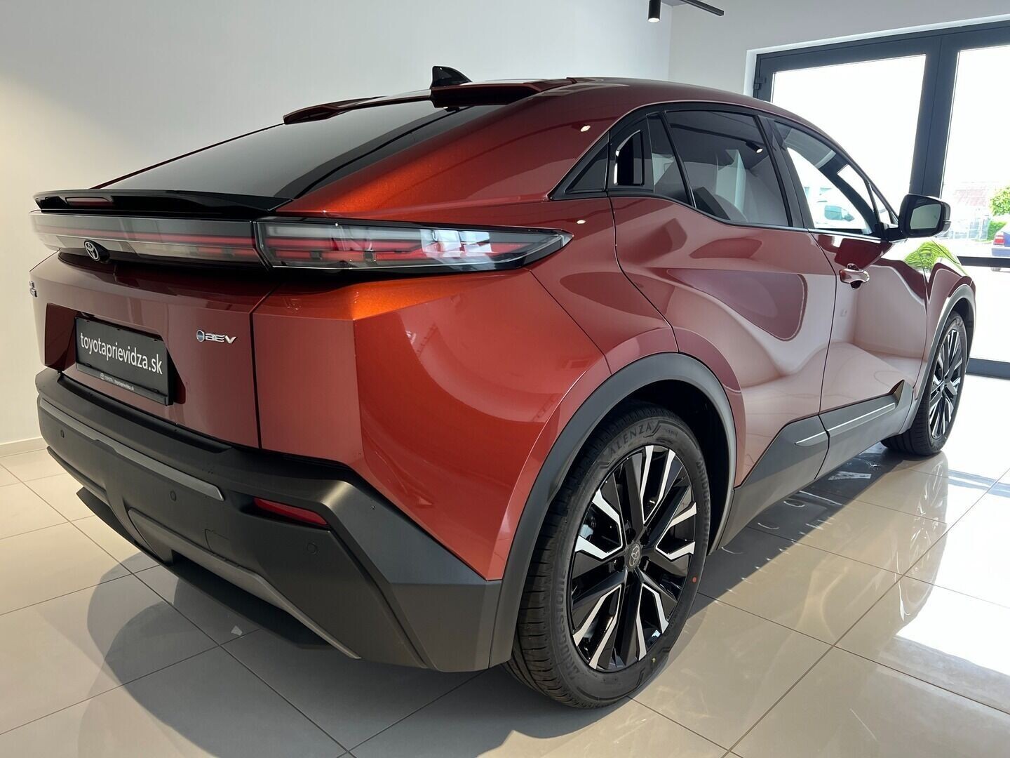 Toyota C-HR+