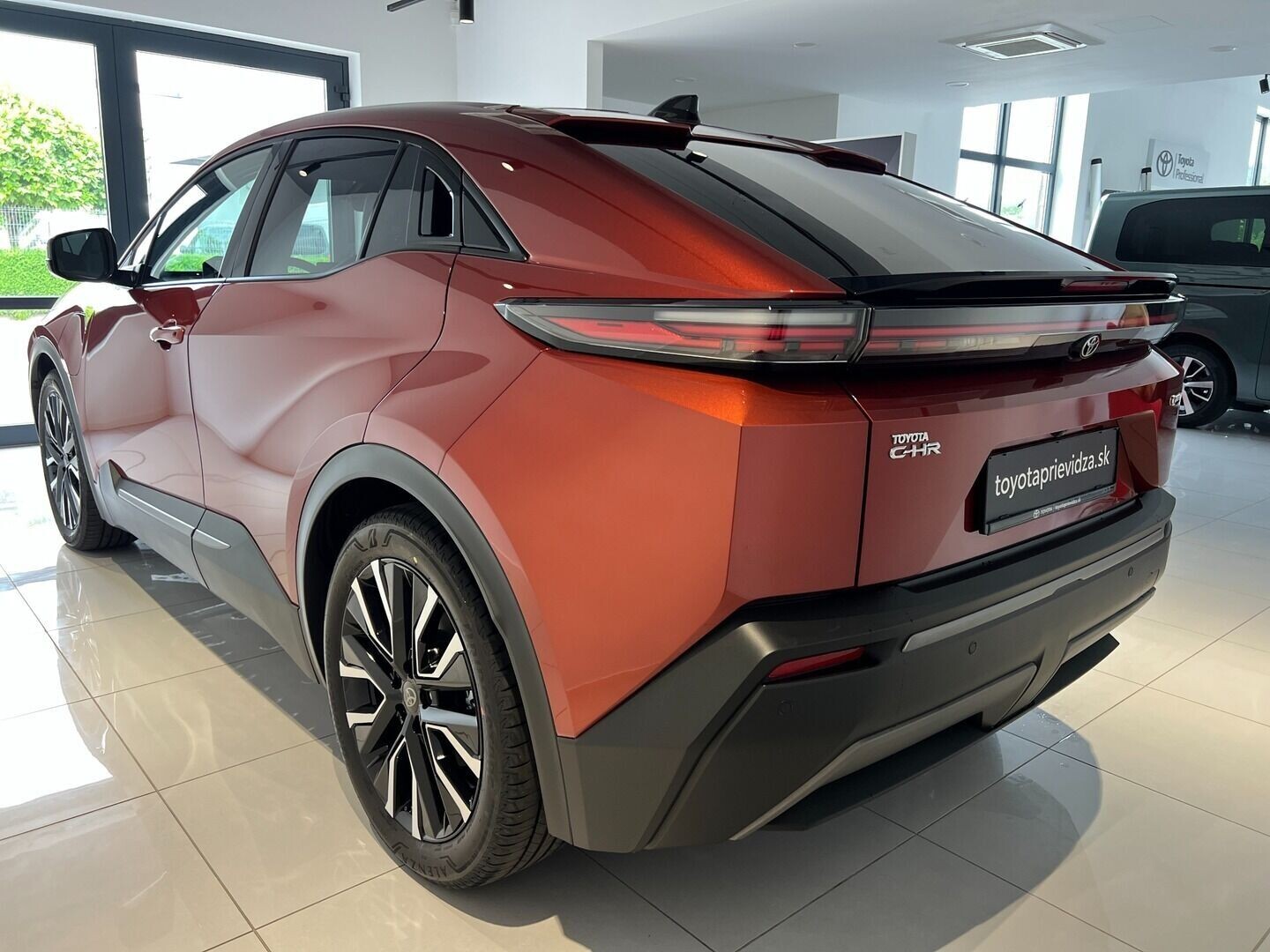 Toyota C-HR+