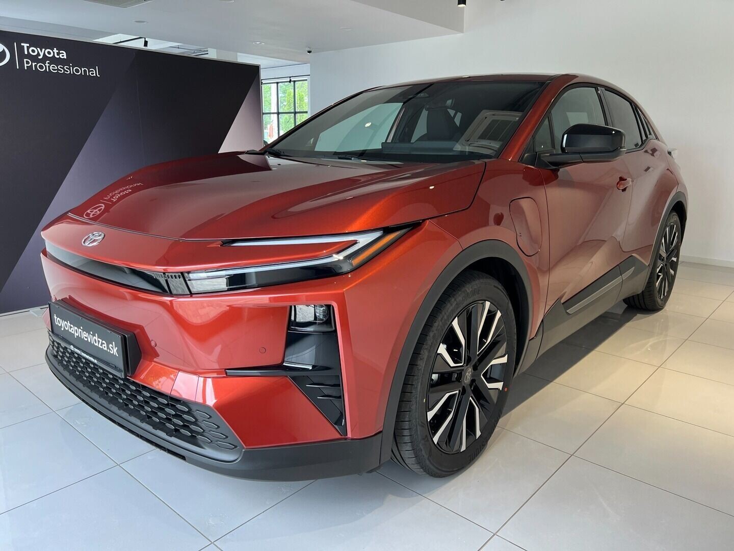 Toyota C-HR+