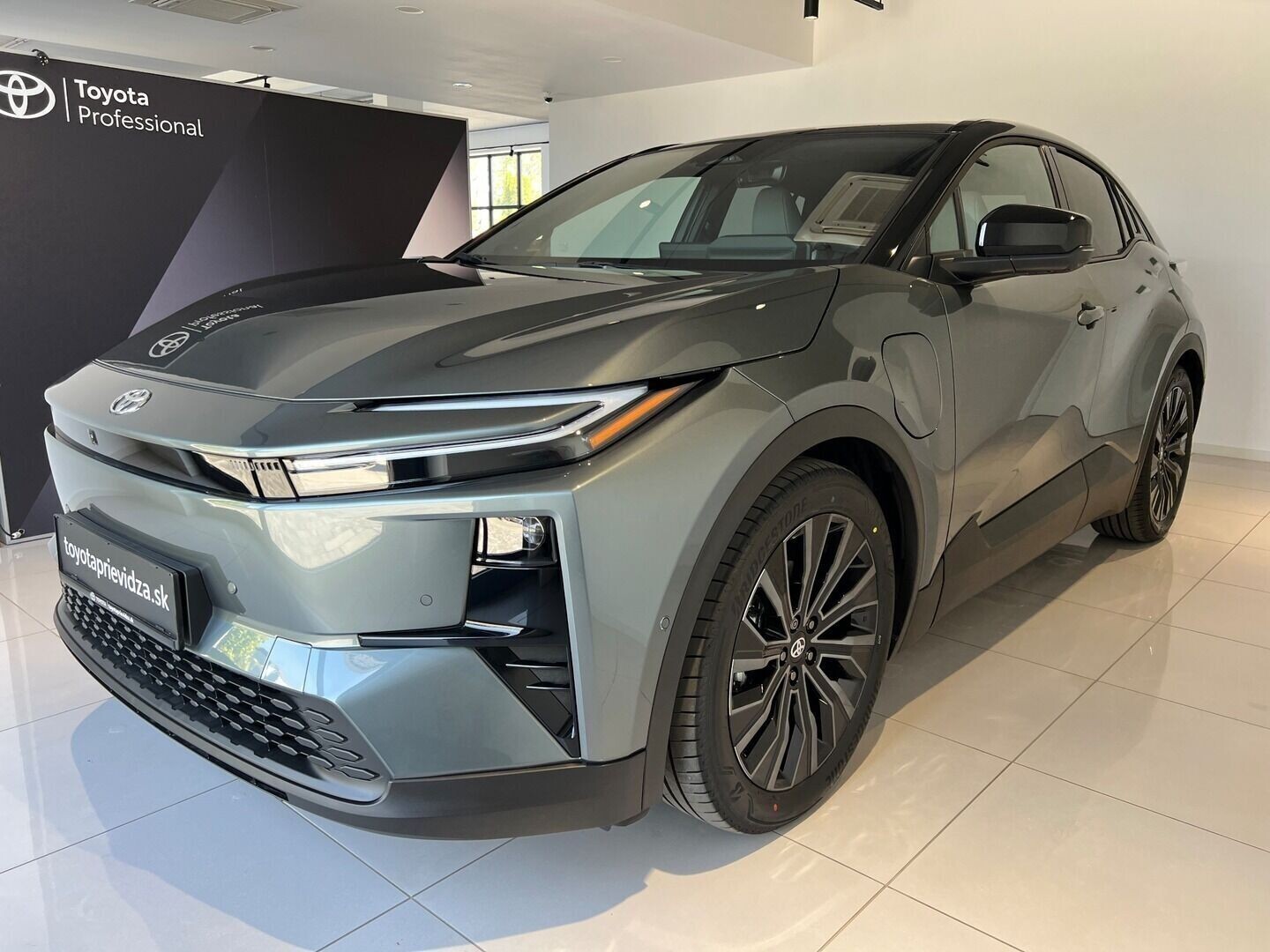 Toyota C-HR+