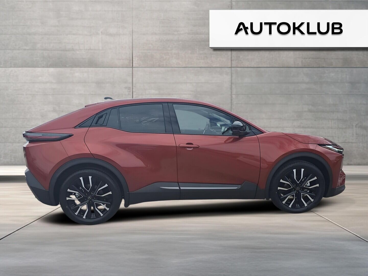 Toyota C-HR+