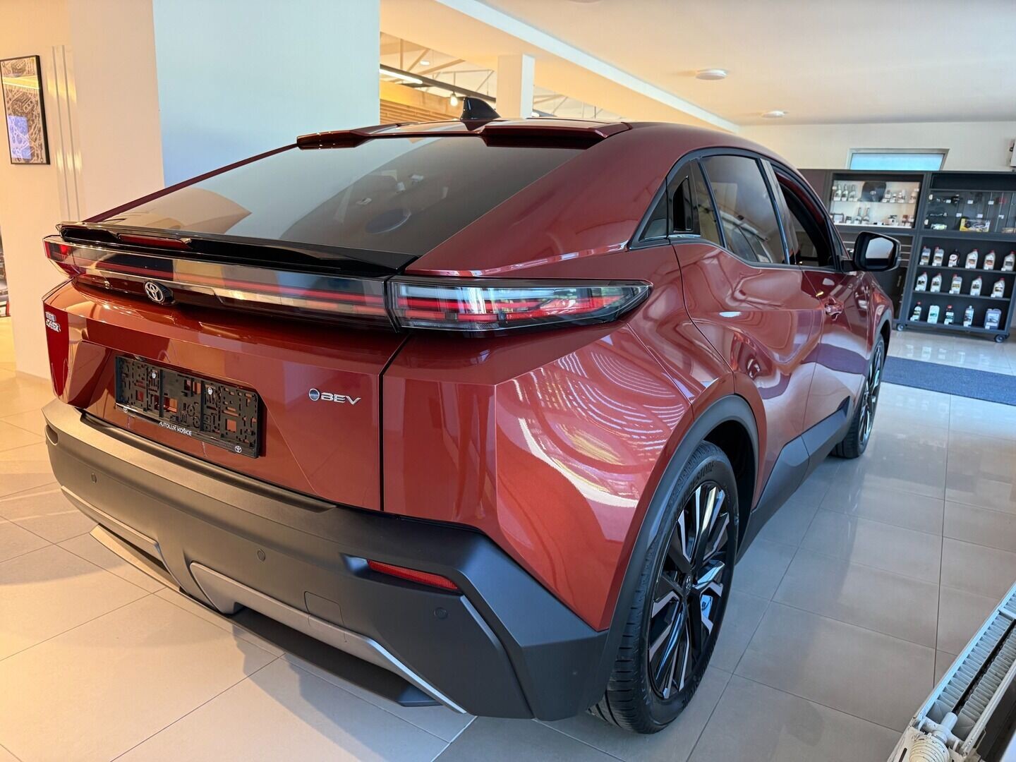 Toyota C-HR+