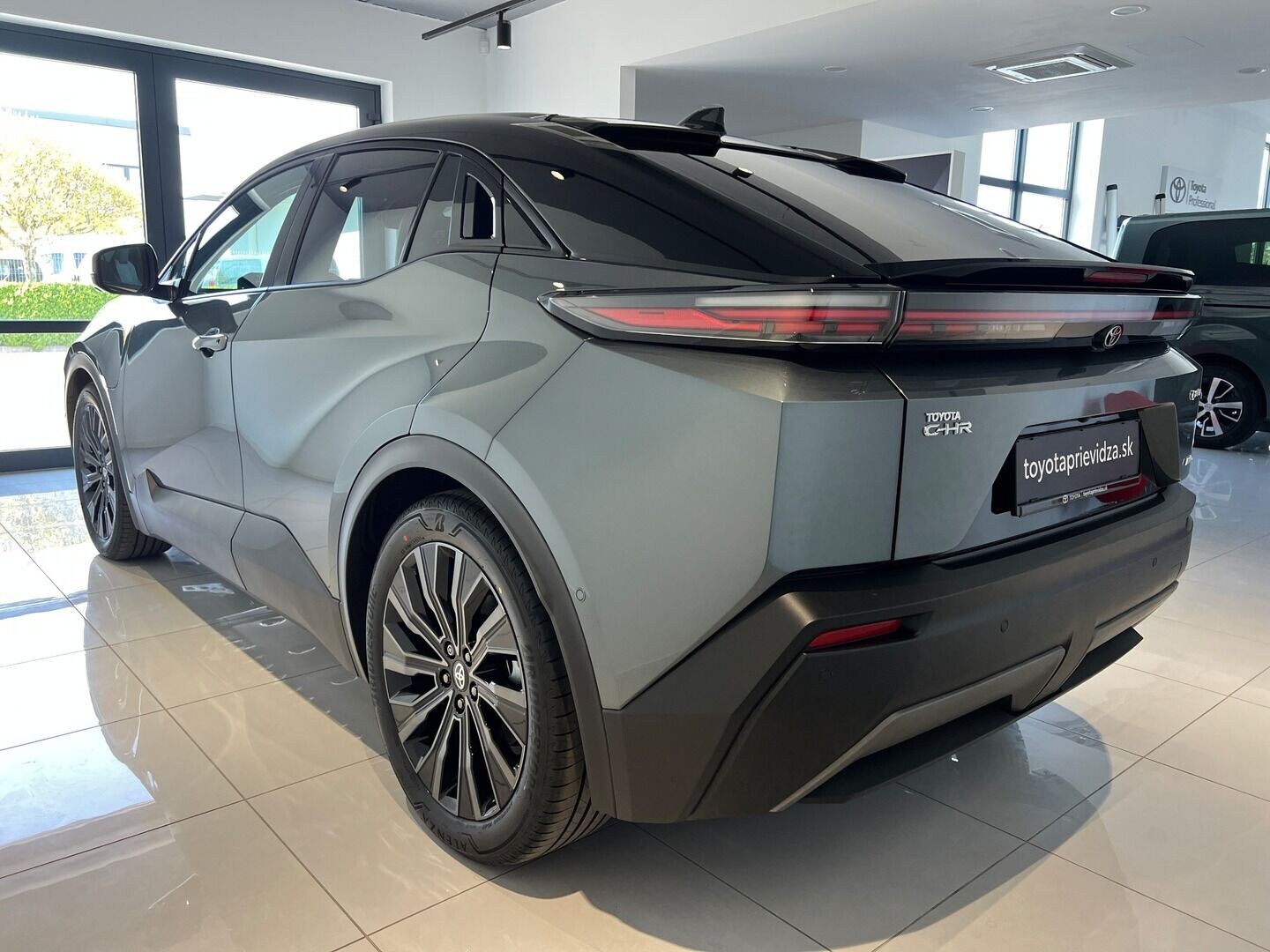 Toyota C-HR+